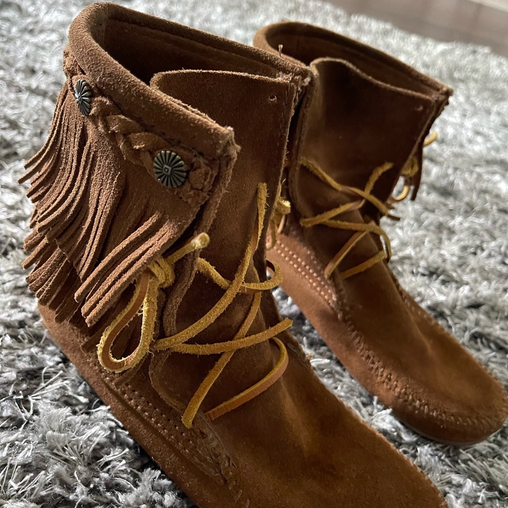 Minnetonka fringed bootie